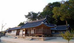 부여 여흥민씨 고택에서의 하룻밤