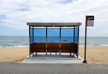 강릉시, 주문진해변 방탄소년단 버스정류장 재현