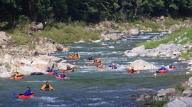 [포토] 인제 미산계곡서 리버버깅 즐기는 피서객들