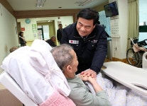 [포토] 심규언 동해시장, 설 맞이 사회복지시설 방문