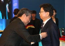 (합)삼익건설 | 대한상의 ‘상공의 날’…진영환 삼익THK회장 금탑훈장
