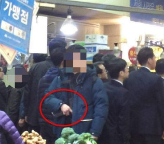 청와대, 文대통령 경호처 총기 과잉 경호 논란에 “당연한 직무 수행”