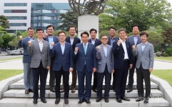 백군기 용인시장, 삼성전자 기흥 캠퍼스 방문 투자 당부