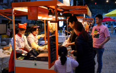 ‘사북의 밤이 별나게 맛있다’…정선 별꼴야시장 인기