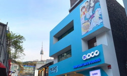 웹툰 캐릭터 카페 ‘샵디씨씨’, 명동 이색 데이트 코스로 주목