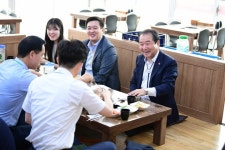 김충섭 김천시장, 민선7기 취임 1주년 시민과 함께 힘찬 발걸음