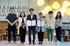 원주한지테마파크에 작은 도서관 문 열어…장서 1000권 구비