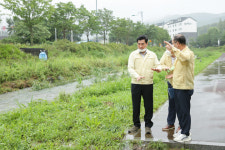 김상돈 의왕시장, 집중호우 하천시설물 점검나서