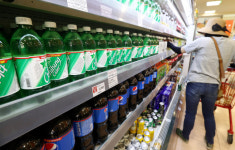 코카콜라 웃고 칠성사이다 울고…탄산음료시장, 코로나 정국 희비 교차