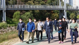 백군기 용인시장, 기흥구 시민감시단과 민원 현장 점검