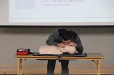 용인도시공사 시민체육센터 직원,  심정지 고객 구해