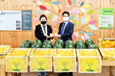 최종환 파주시장, 어린이날 기념 아동복지시설 방문