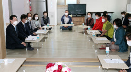 김영록 전남도지사, 강진 안풍마을 공동체 주민 격려