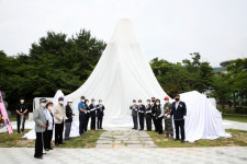 이천시, 월남전참전기념탑 제막식 가져