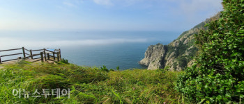 경남도, 22 전국 안심관광지, 대매물도, 악양둑방길, 황강마실길 선정