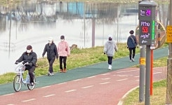 용인시, 산책로 5곳에 미세먼지 신호등 설치