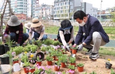 용인시, 경안천 어울林(림) 정원 조성