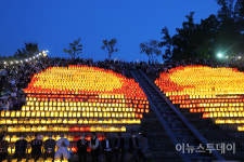 원주한지문화제 개막…코로나에 지친 시민 북적북적