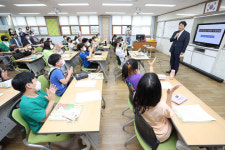 이동환 고양시장 당선인, 토당초생 손편지 제안에 깜짝 방문 격려