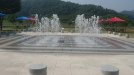 밀양시, 무더위 식혀줄 삼문둔치 바닥분수 가동