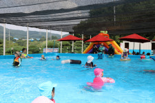 베어트리파크. 여름철 맞아 물놀이장 개장...드라마 이브 촬영지로 유명