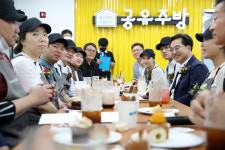 경기 청년푸드창업허브 개장‥김동연 경기도를 기회의 수도로 만들겠다