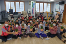 창녕군 성산면 지사협, 반려식물 키우며 마음 치유해요