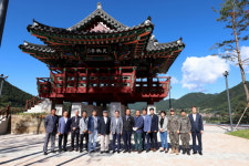 천도리를 한눈에···인제 서화면 비득고개 광장 준공식