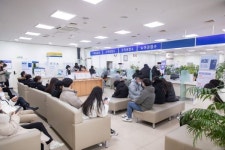 인천 서구, 여권 발급 급증 2시간 대기...온라인 재발급 활용 당부