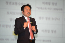 강기정 광주시장 청년 삶 버틸 수 있게 버팀목 되겠다