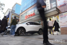 [포토] 1년 만에 다시 문 연 다이소 명동역점