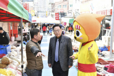 강수현 양주시장, 17일 덕정오일장 방문 민생현장 점검