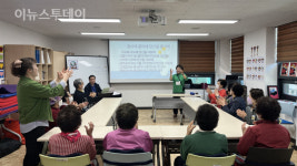 고성군치매안심센터, 예술 치유로 어르신들의 아픔 보듬다