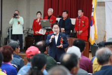 주광덕 남양주시장, 수동면 어버이날 어르신 잔치 참석…주민들과 소통