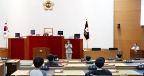 성남시의회, 서현초교 54명 홍보관 견학