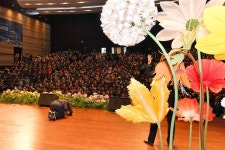 신상진 성남시장, 어버이날 행사에서 어르신들께 큰절 올려