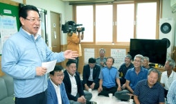 김영록 전남지사, 폭염 대응 경로당 무더위 쉼터 점검