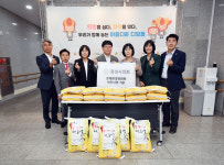화성시의회 경제환경위원회, 추석 명절 맞이 복지시설 방문해 물품 전달