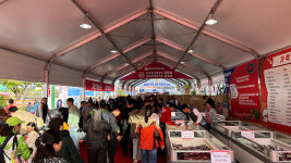 횡성한우 판매장 인파 북적