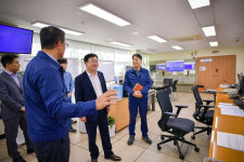 정기명 여수시장, 지역기업 오일허브코리아(주) 방문