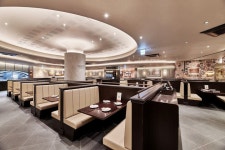 bhc그룹 아웃백, 부산 광복롯데점 리로케이션 오픈