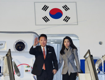 네덜란드 암스테르담 도착한 尹, 이재용·최태원과 '세일즈 외교' 시동