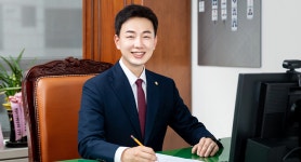 신진호 광진구 의원,   맨발걷기 활성화 지원에 관한 조례안대표 발의