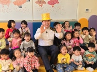 이정선 광주시 교육감, 어린이날 맞아 깜짝 마술사 변신
