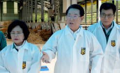 김영록 전남지사, 함평 소규모 한우 농가 현장 방문 격려
