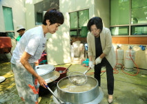[포토] 과천시 문원동, 초복 맞아 사랑을 배달합니다, 찾아가는 복달임 행사