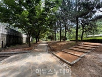 사천 용두공원에 건강과 힐링의 맨발길 조성