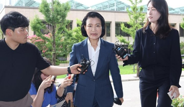 이진숙 위원장, 헌재의 탄핵 소추 기각 후 방송통신위원회로 복귀 예정, 1호 의결 주목