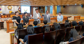 도곡중학교 동아리 학생들, 강남구의회 견학 프로그램 참여