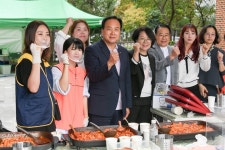 이권재 오산시장, 운산초등학교 운산 학교 축제 방문